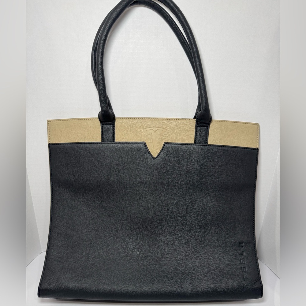 Leather Tesla Aurland Tote/Purse/Bag.